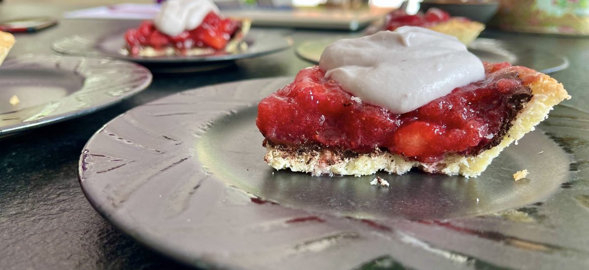 Fresh Strawberry Pie & Chocolate Coconut Crust